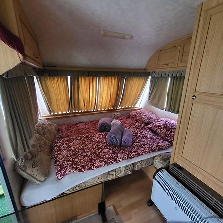 karavan Česká Skalice Extérieur photo