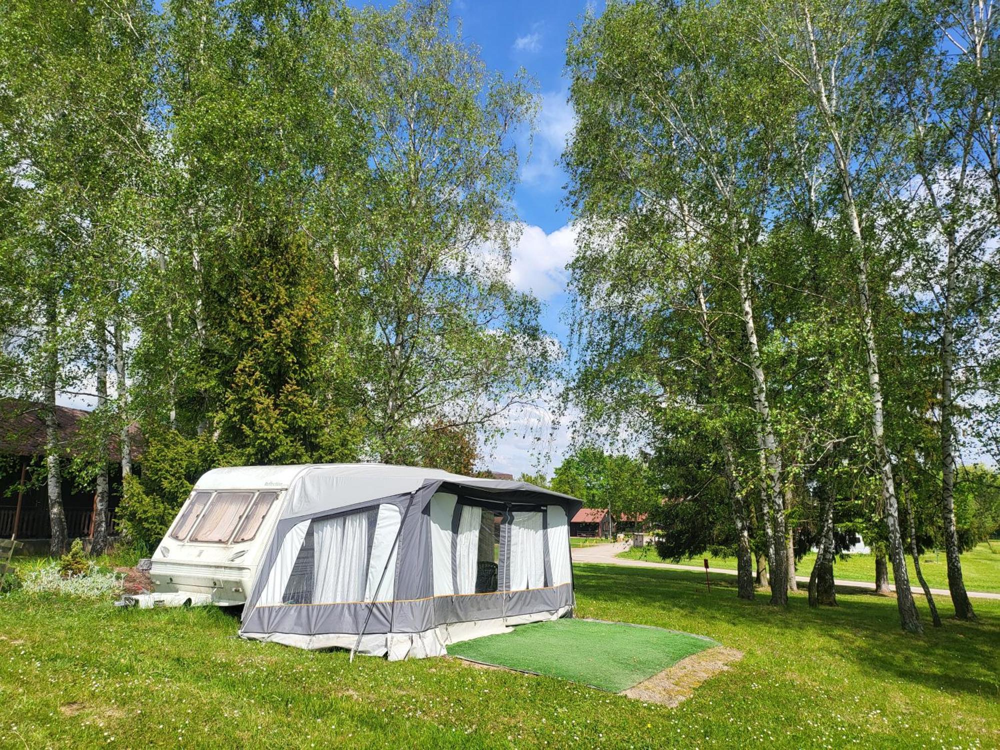 karavan Česká Skalice Extérieur photo